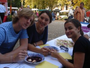 Janik, Theresa und Wiebke in Tölkendorf